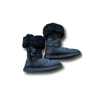 UGG  Bailey Button Triplet shearling boots